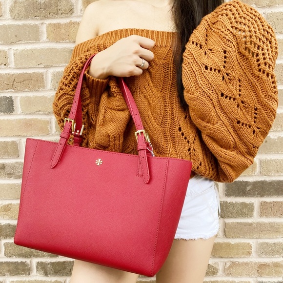 Gaby’sBags👜💕-Tory Burch York Small Bucket Tote - Picture 2 of 2